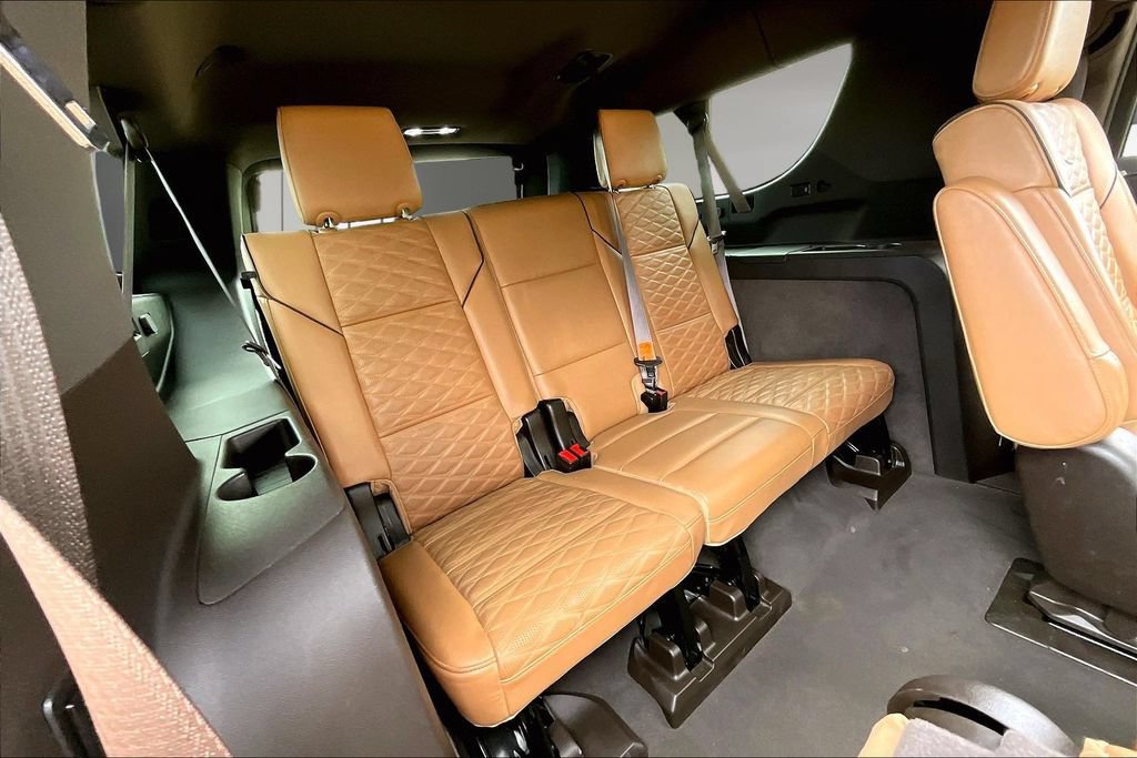 Used 2023 Cadillac Escalade ESV Premium Luxury AWD/4WD image 30