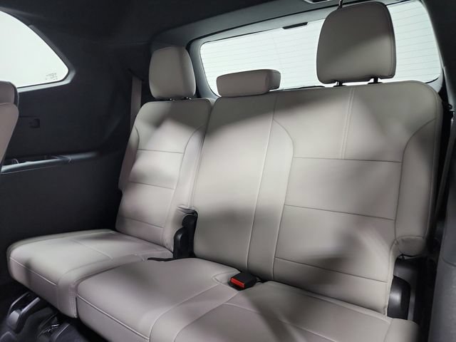 Used 2026 GMC Acadia Elevation w/ Elevation Premium Package FWD image 38