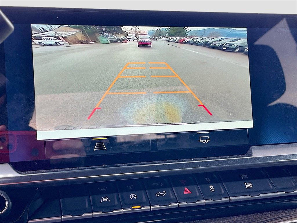 Used 2025 Chevrolet Silverado 1500 LT image 14