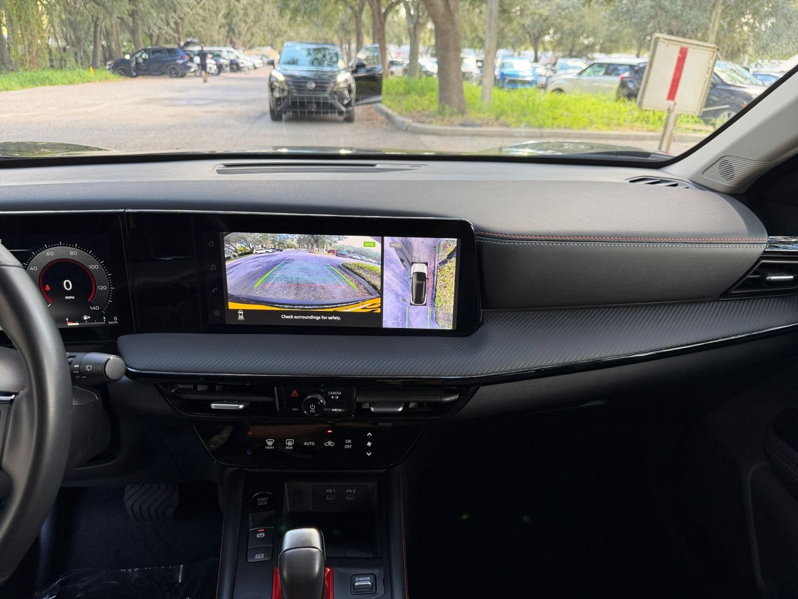 Used 2026 Nissan Kicks SR AWD/4WD image 16
