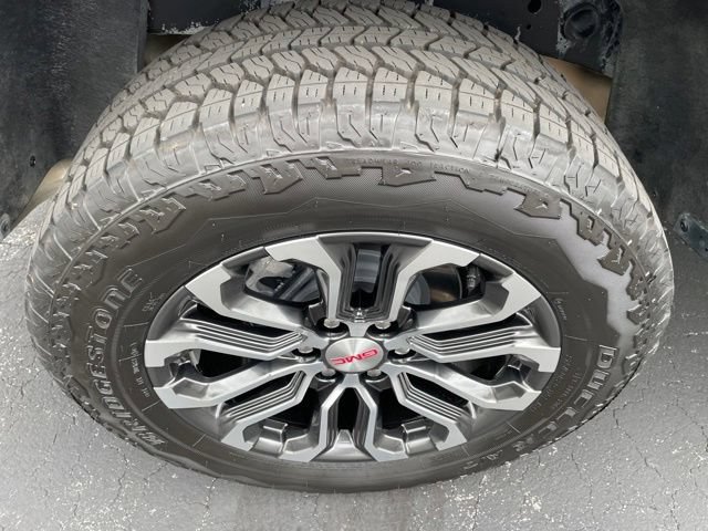 Used 2026 GMC Canyon Denali AWD/4WD image 18