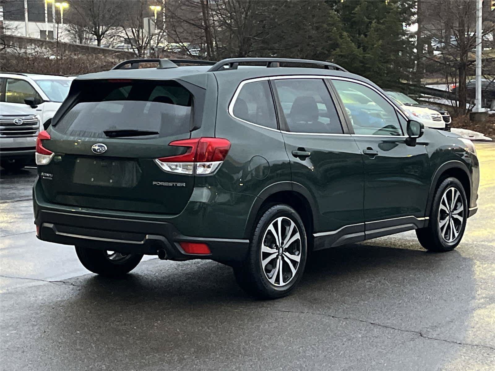 Used 2023 Subaru Forester Limited AWD/4WD image 5