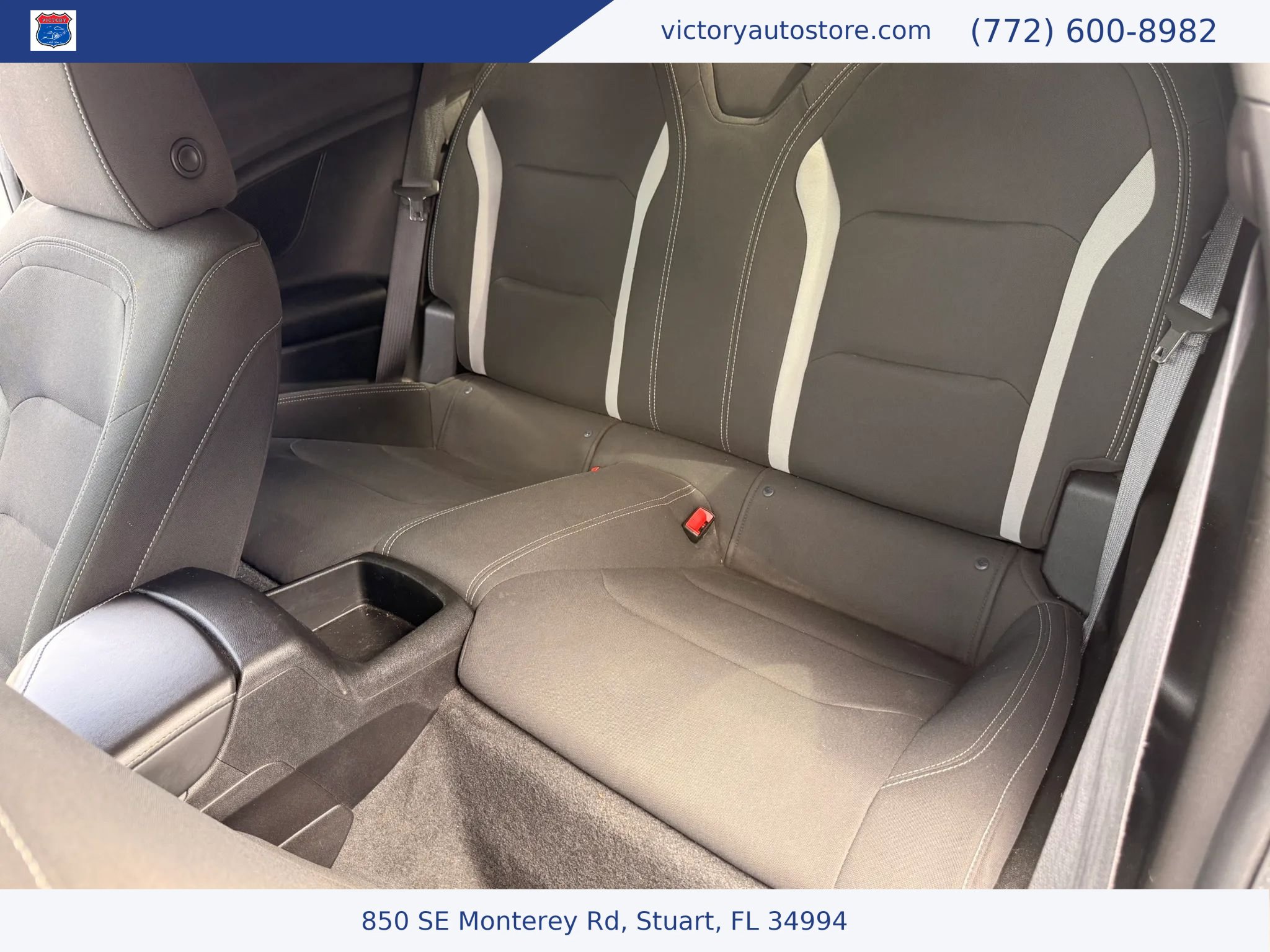 Used 2018 Chevrolet Camaro LT RWD image 8