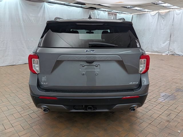Certified 2023 Ford Explorer XLT w/ Equipment Group 202A AWD/4WD image 4