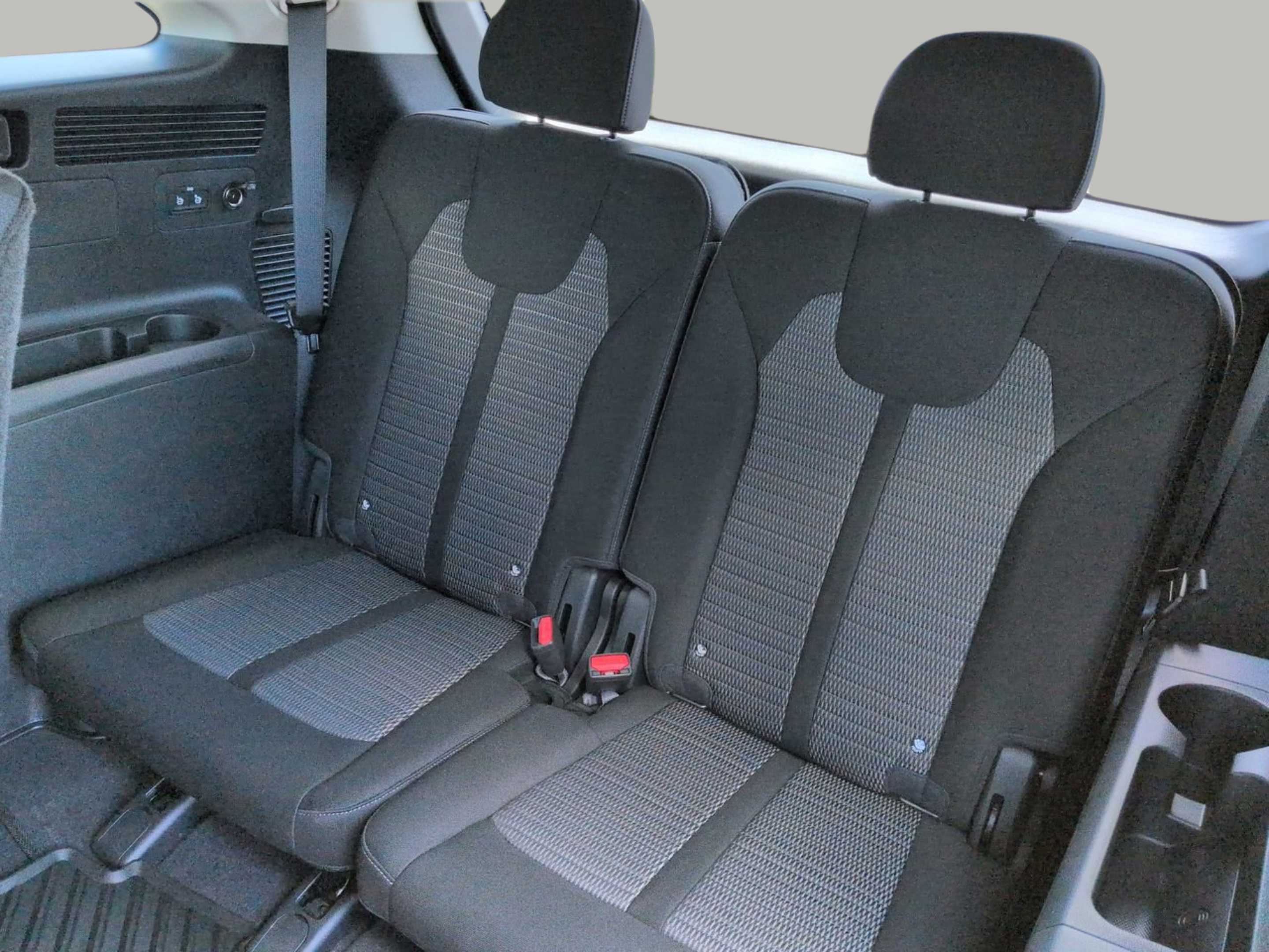 New 2026 Kia Sorento LX FWD image 19