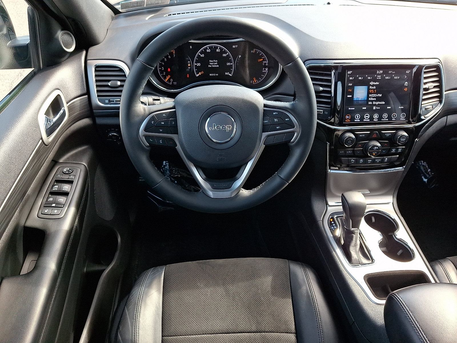 Used 2019 Jeep Grand Cherokee Altitude AWD/4WD image 11