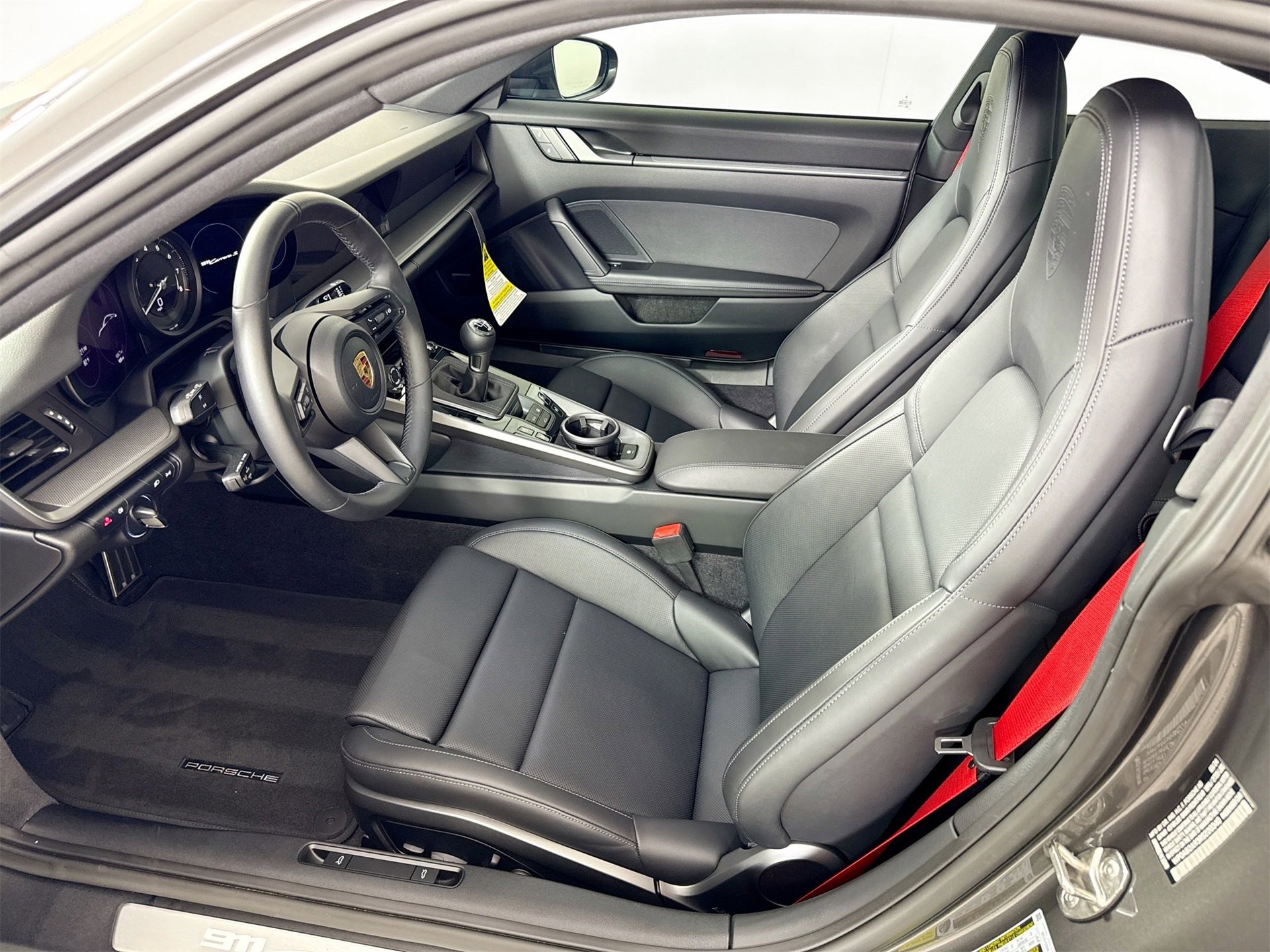 Used 2024 Porsche 911 Carrera S image 9