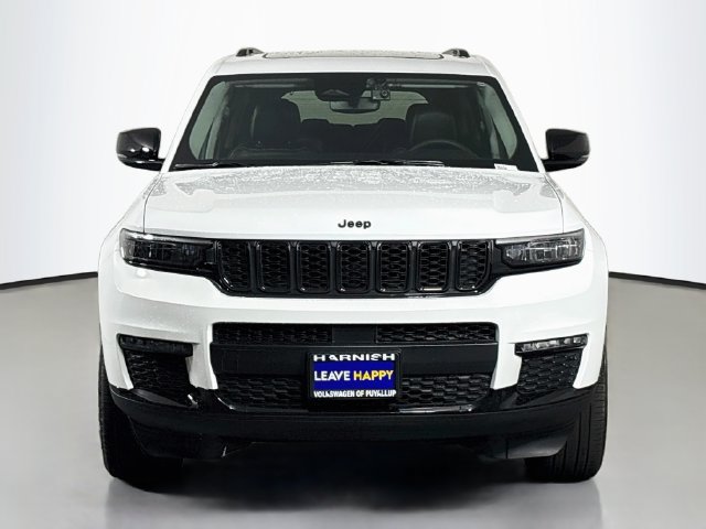 Used 2023 Jeep Grand Cherokee L Limited w/ Black Appearance Package AWD/4WD image 2