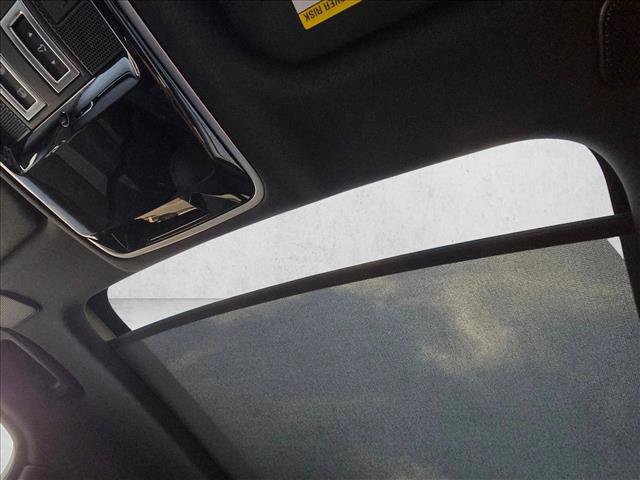 Used 2023 Land Rover Range Rover Velar R-Dynamic S image 10