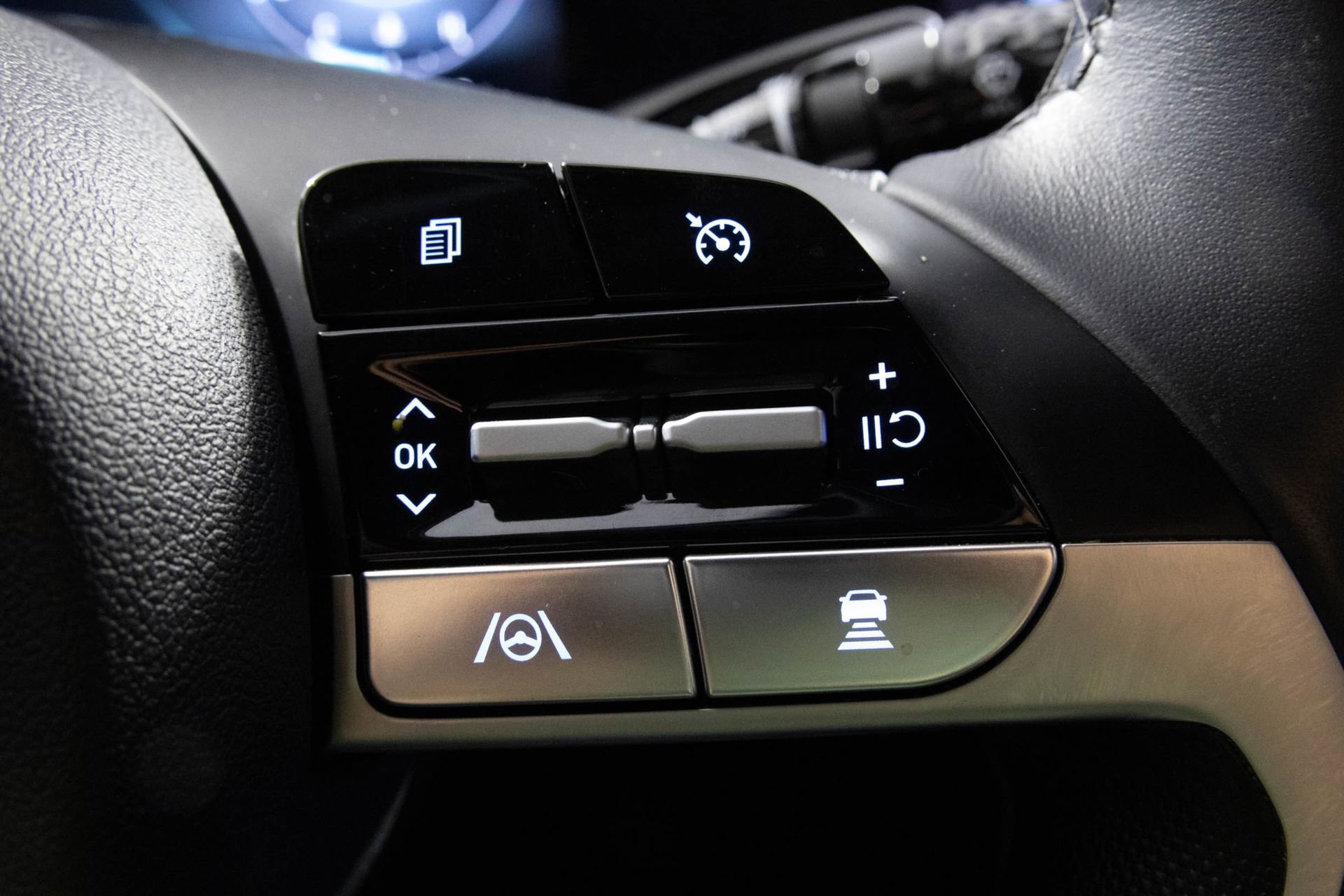 Used 2023 Hyundai Elantra SEL w/ Convenience Package FWD image 27