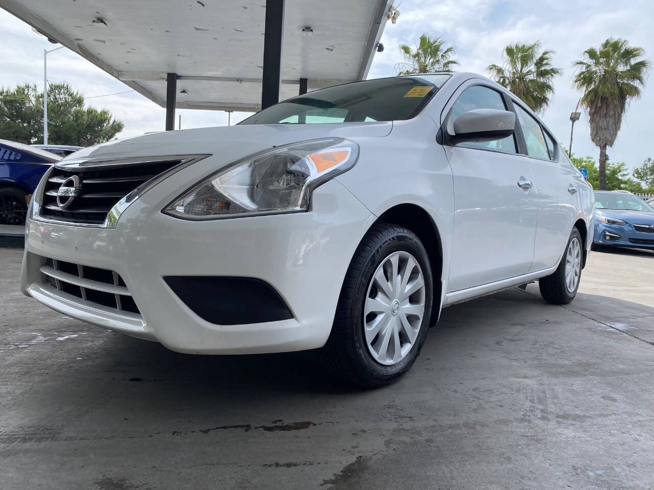 Used 2019 Nissan Versa SV FWD image 29