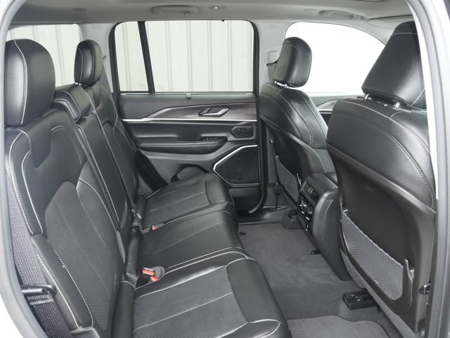 Used 2023 Jeep Grand Cherokee 4WD 4xe w/ Luxury Tech Group II image 28