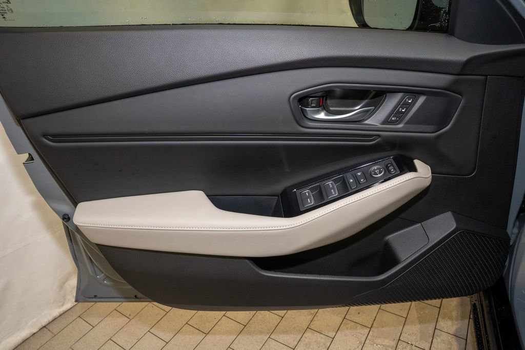 Used 2025 Honda Accord Touring image 13