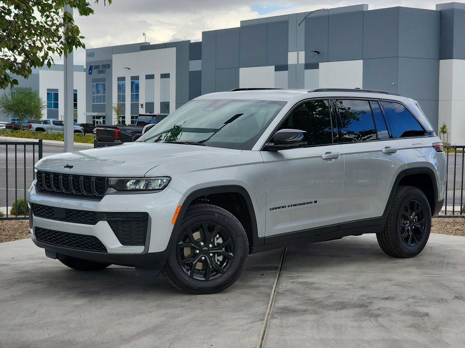 New 2026 Jeep Grand Cherokee Altitude
