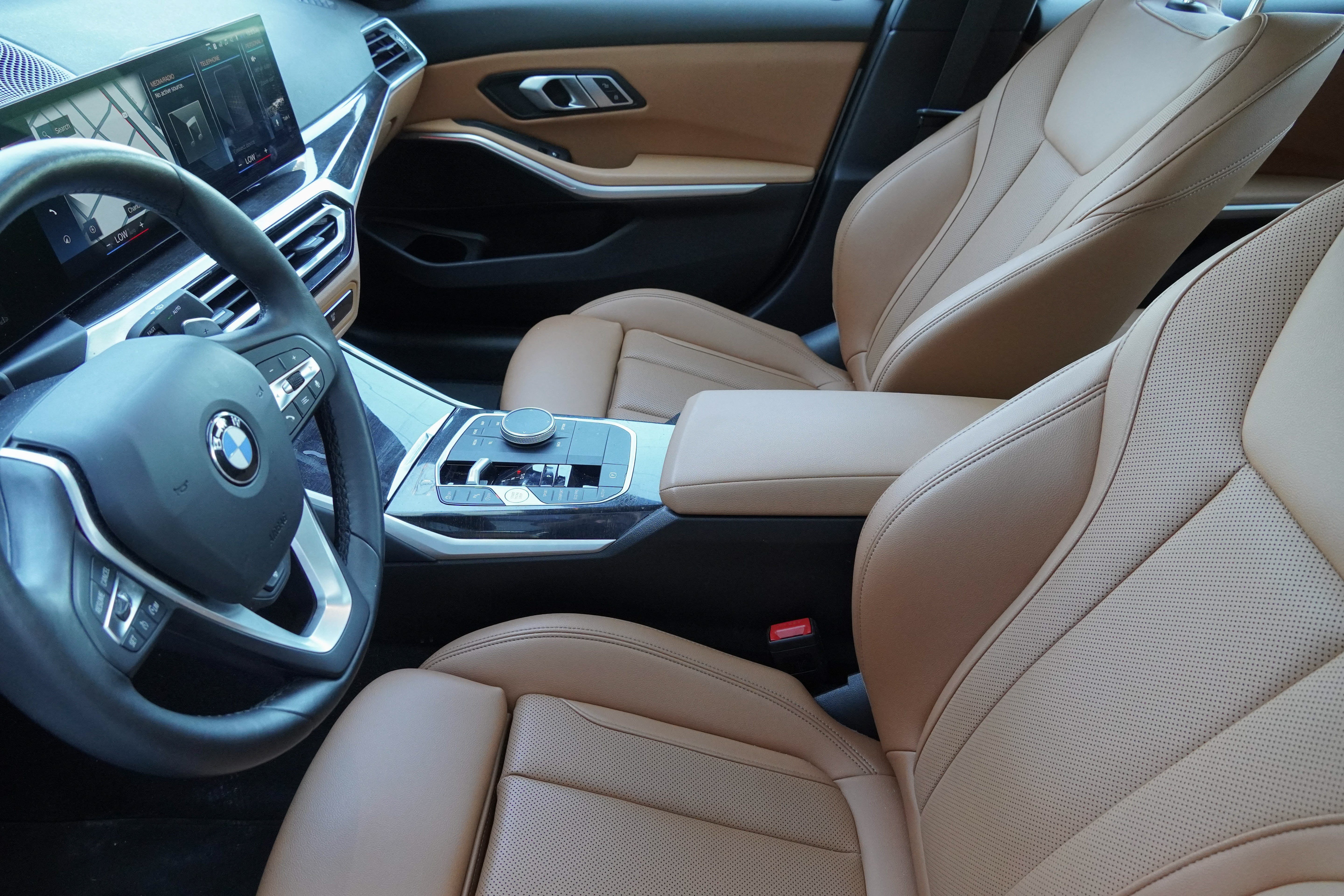 Certified 2023 BMW 330i xDrive Sedan w/ Premium Package AWD/4WD image 8
