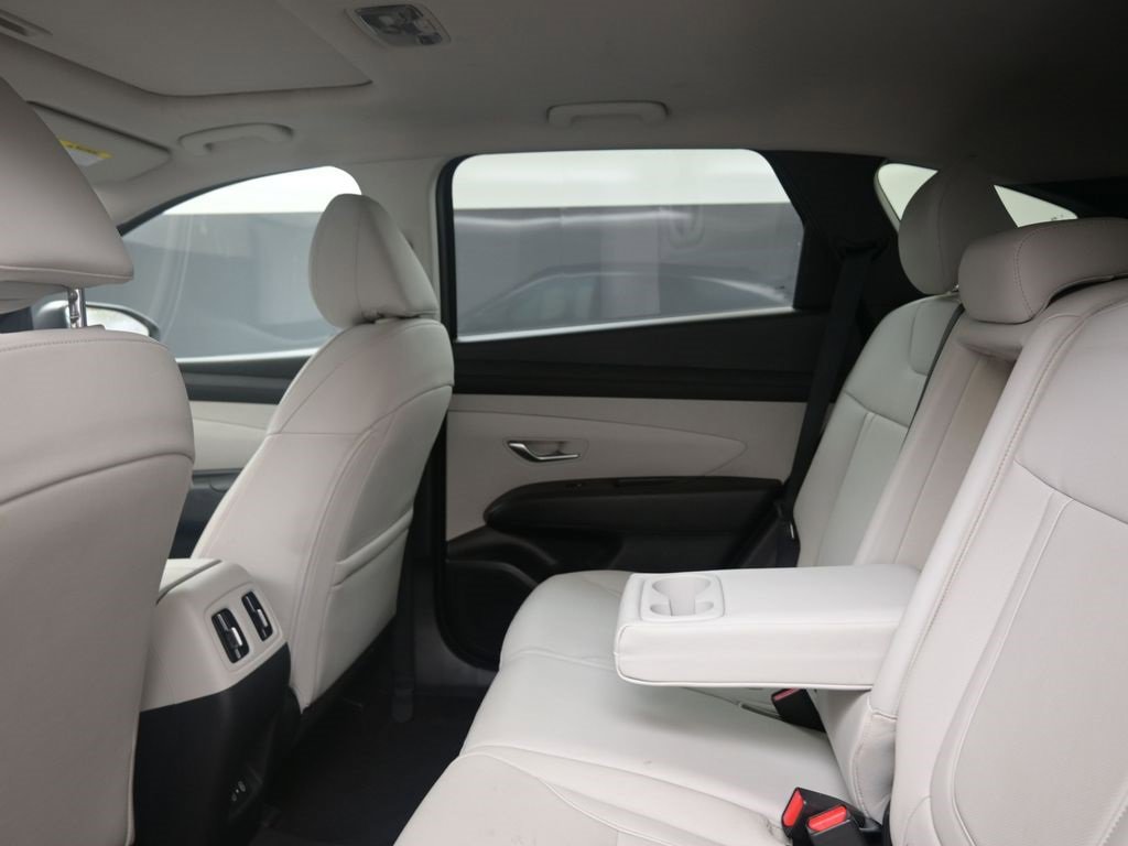 Certified 2025 Hyundai Tucson SEL image 18