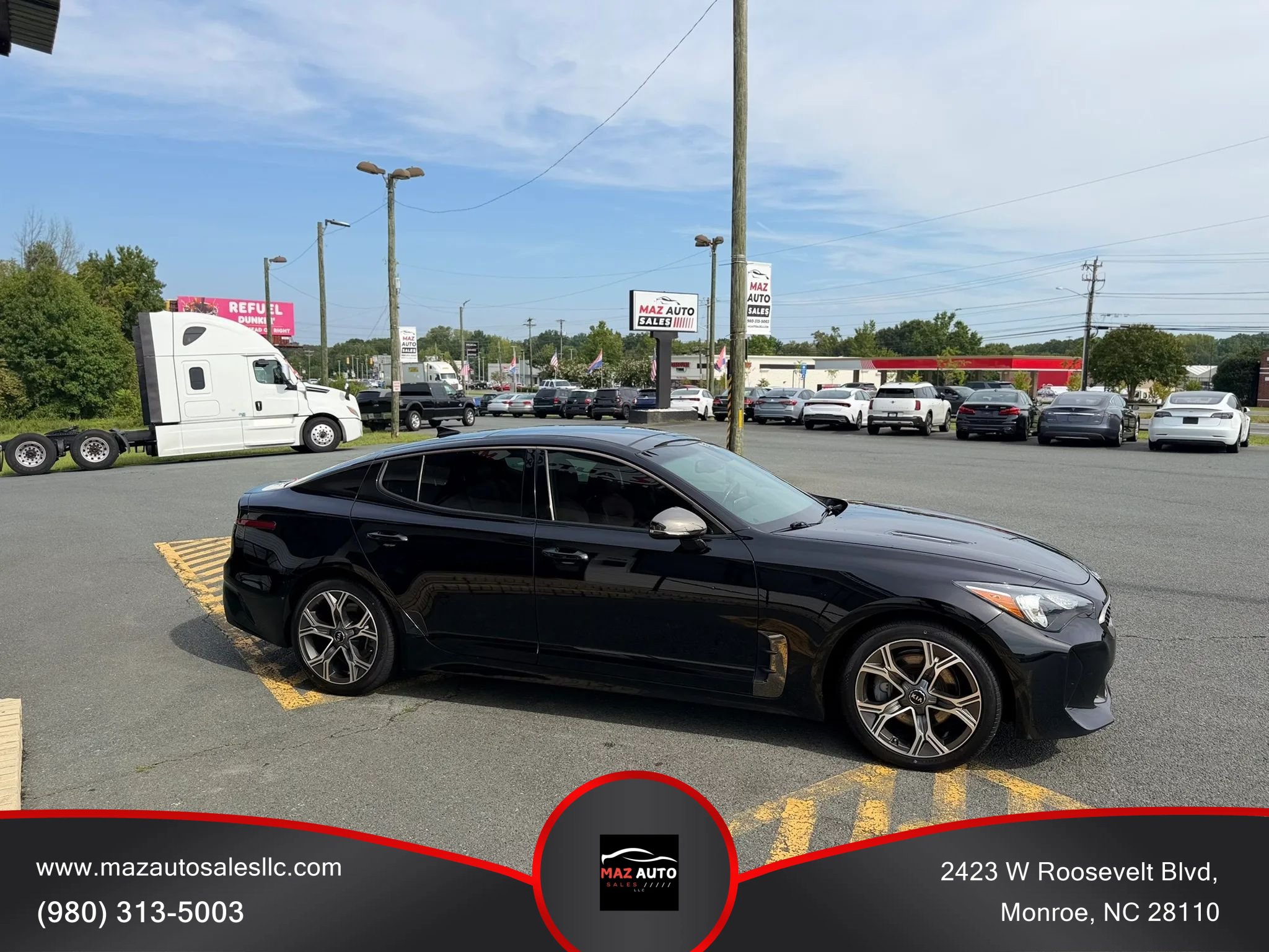 Used 2021 Kia Stinger GT-Line w/ Sun & Sound Package RWD image 3