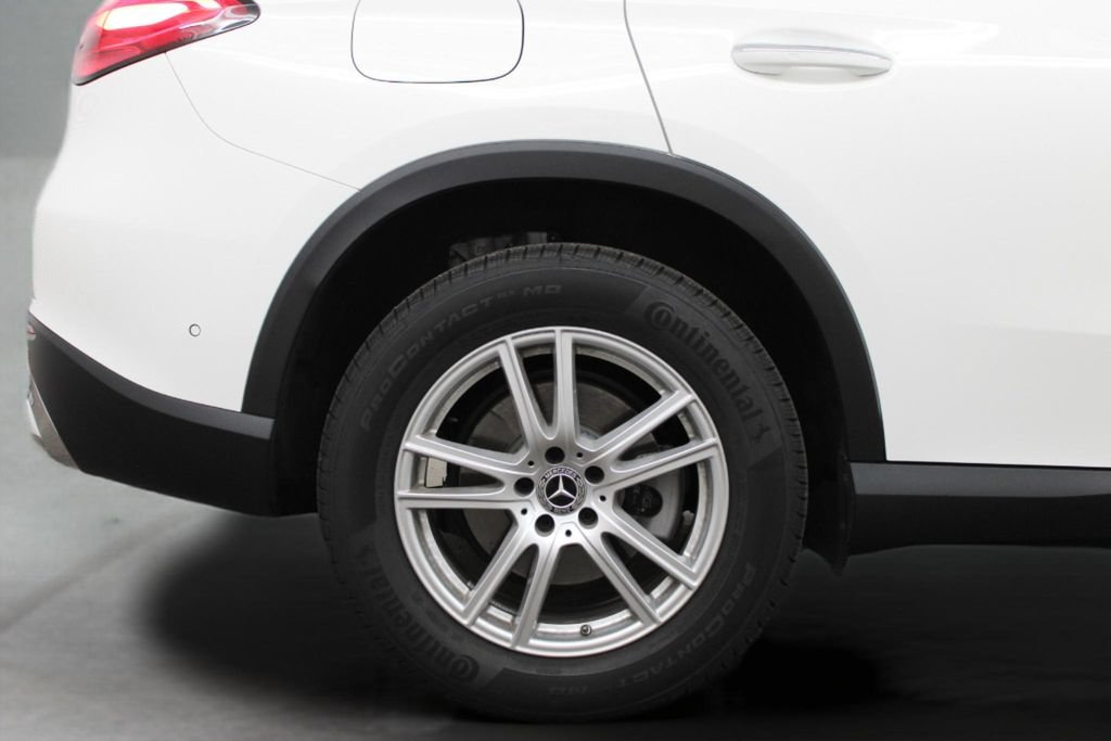 Used 2026 Mercedes-Benz GLC 300 4MATIC image 12