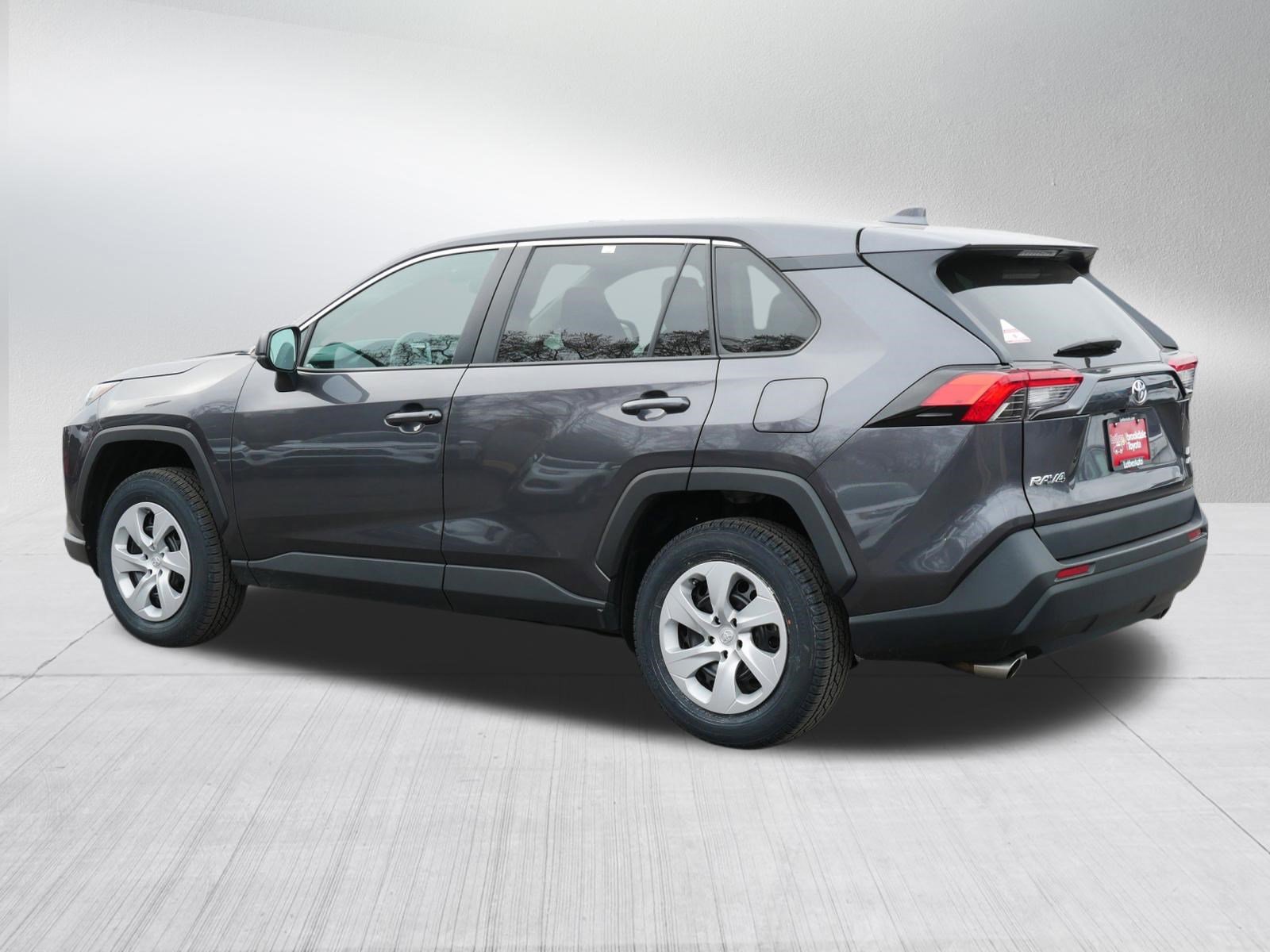 Certified 2024 Toyota RAV4 LE AWD/4WD image 5