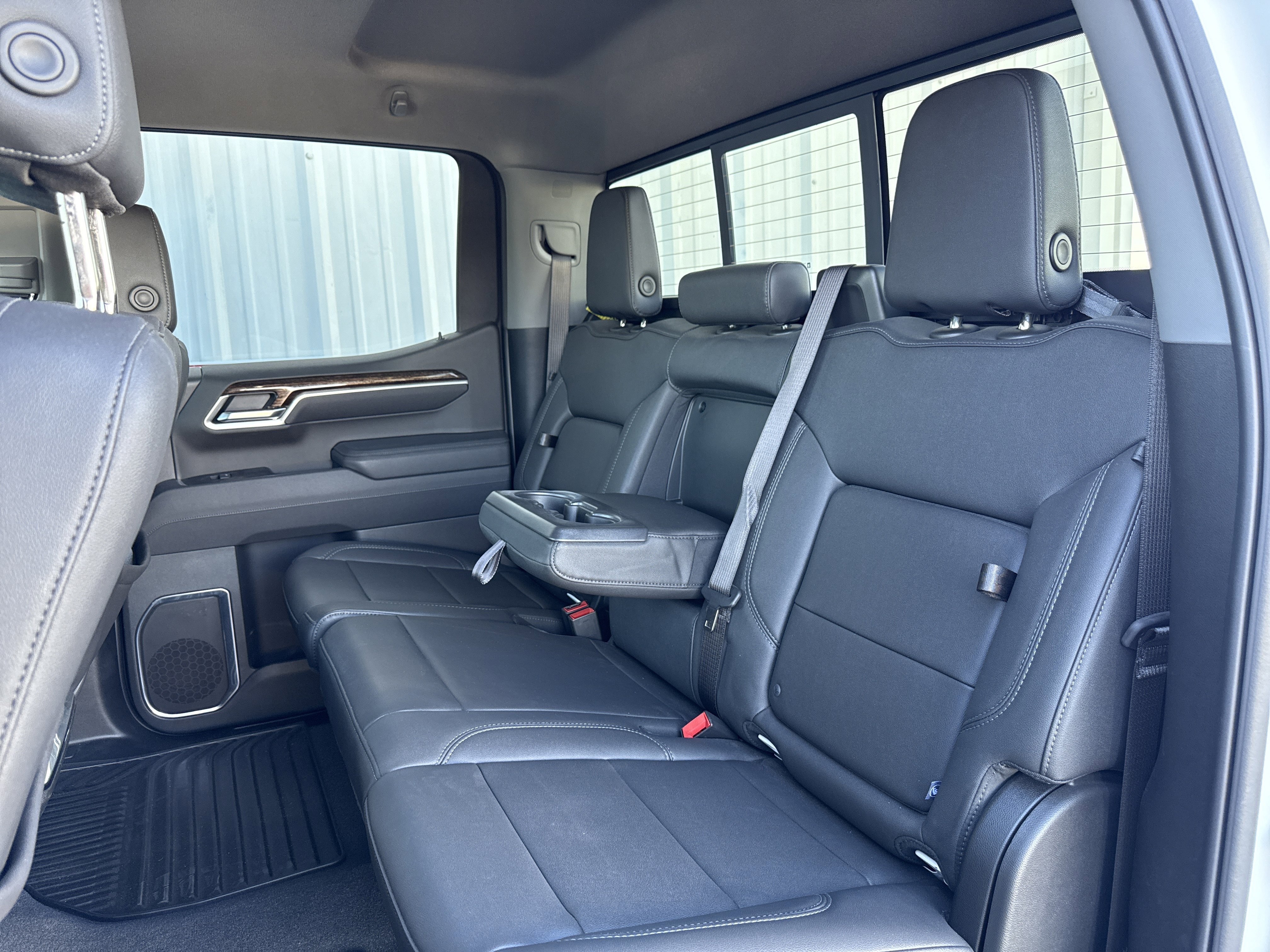 Used 2025 GMC Sierra 1500 Elevation w/ Elevation Premium Package image 24