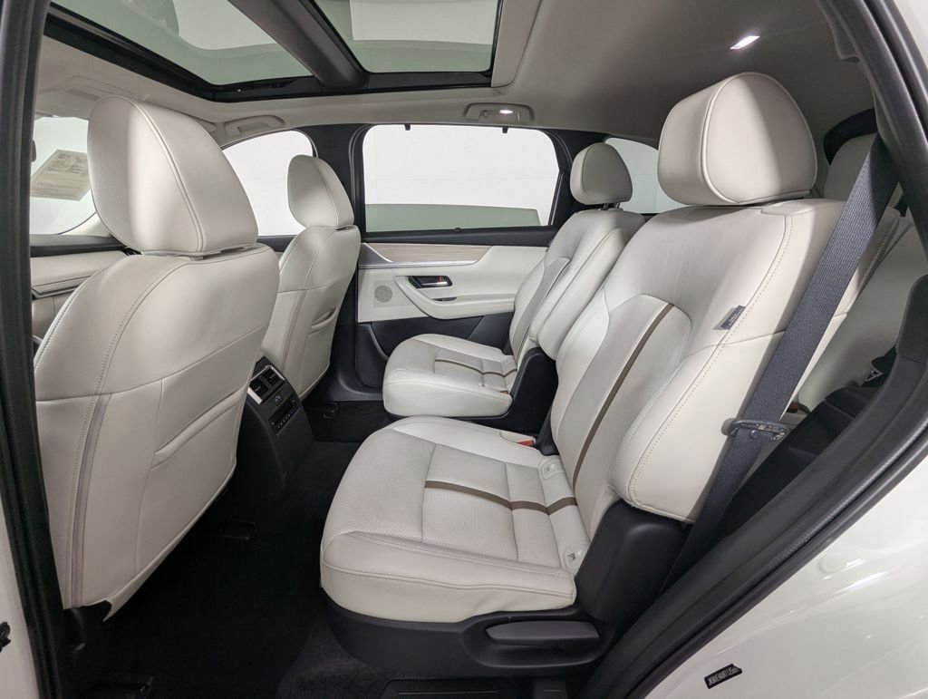 Used 2024 MAZDA CX-90 Plug-In Hybrid w/ Premium Plus image 14