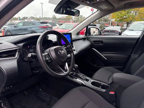 Used 2023 Toyota Corolla Cross LE w/ Moonroof Package AWD/4WD image 14