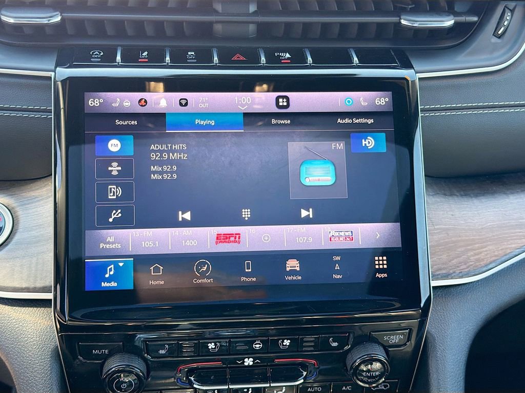 Used 2024 Jeep Grand Cherokee L Limited w/ Luxury Tech Group II image 34