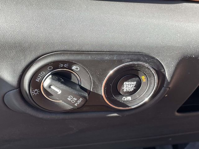 Used 2021 Maserati Levante image 18