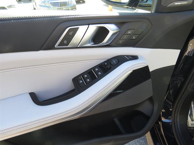 Used 2025 BMW X5 M60i w/ Executive Package image 9