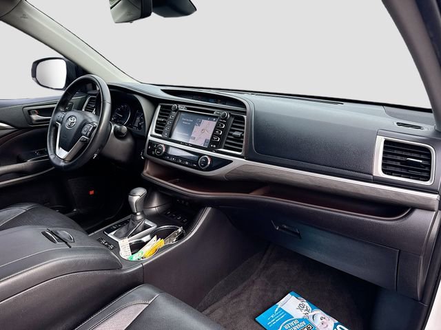 Used 2019 Toyota Highlander Limited Platinum image 33