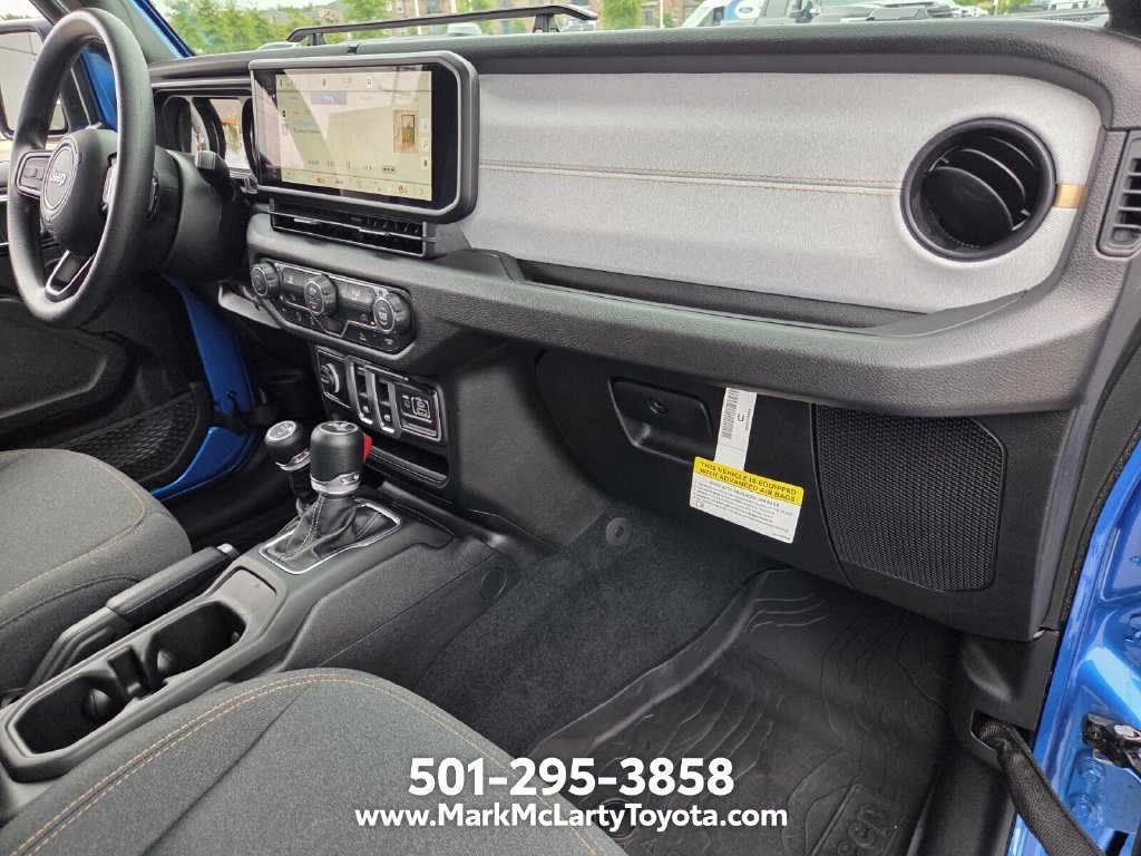Used 2026 Jeep Wrangler Sport AWD/4WD image 13