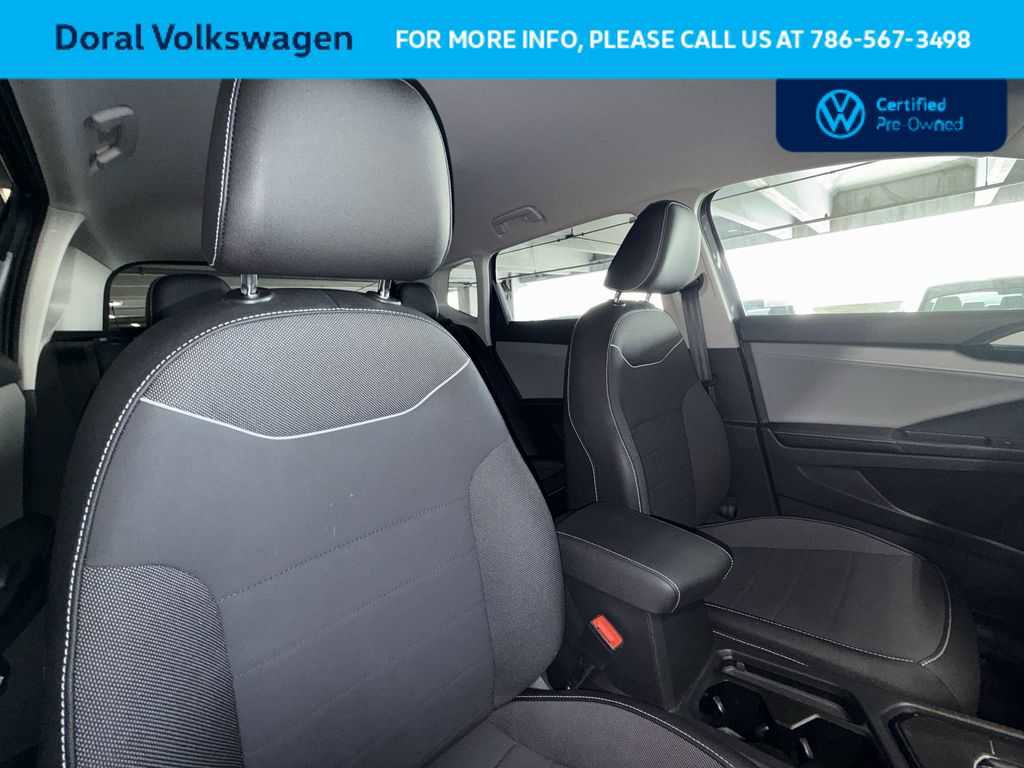 Certified 2024 Volkswagen Taos SE FWD image 27