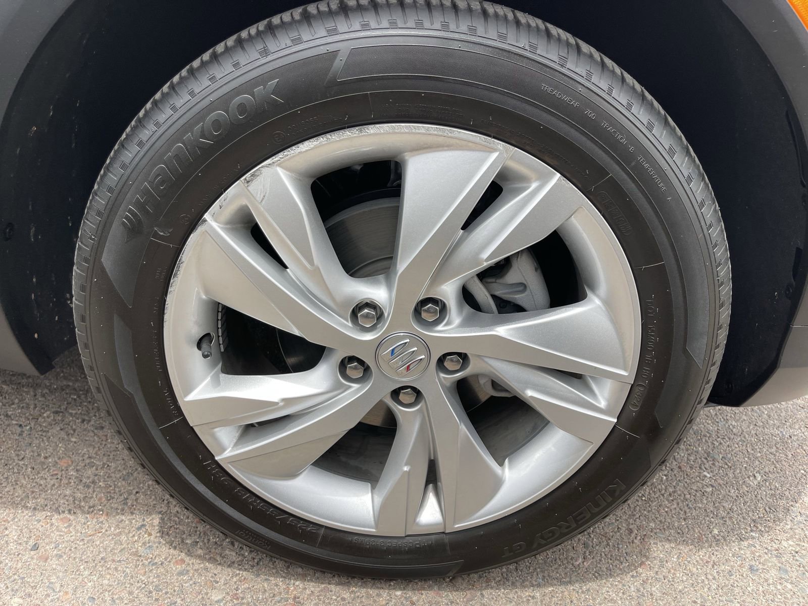 Certified 2024 Buick Encore GX Preferred w/ Comfort Package FWD image 4