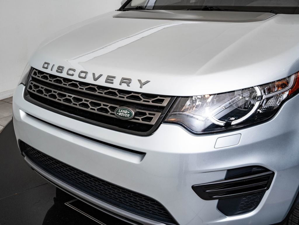Used 2018 Land Rover Discovery Sport SE image 15