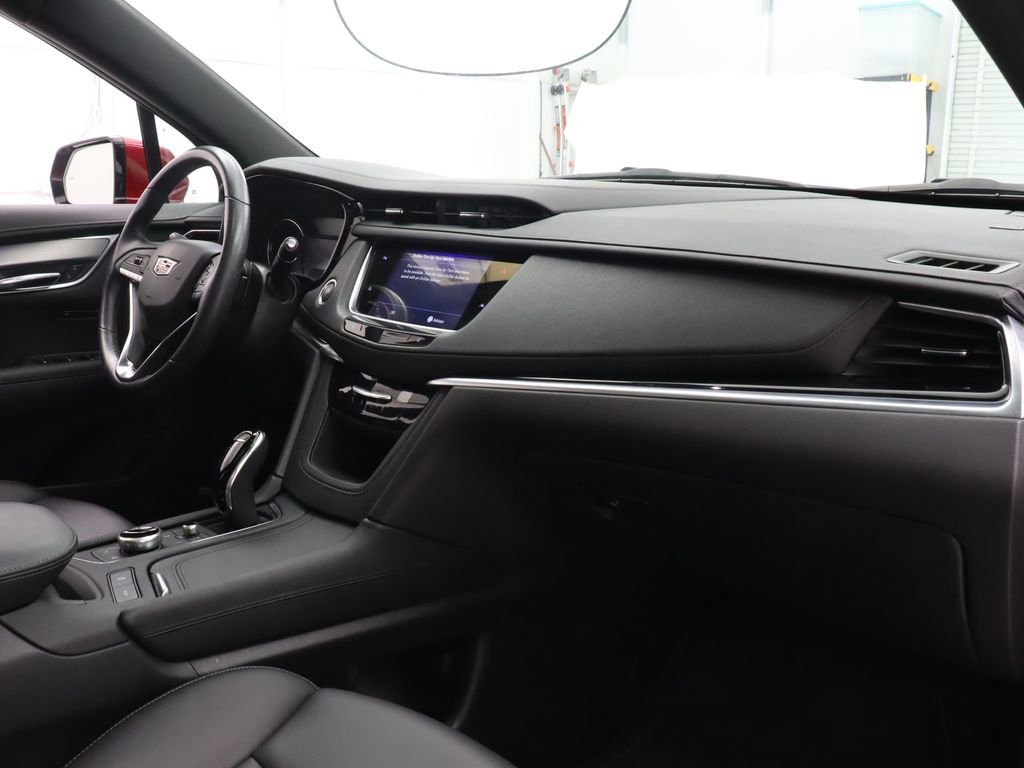 Used 2024 Cadillac XT6 Luxury AWD/4WD image 31