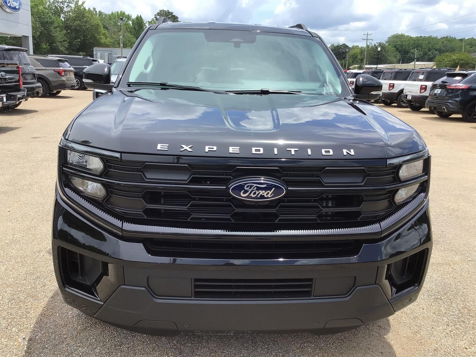 New 2026 Ford Expedition Active RWD image 6