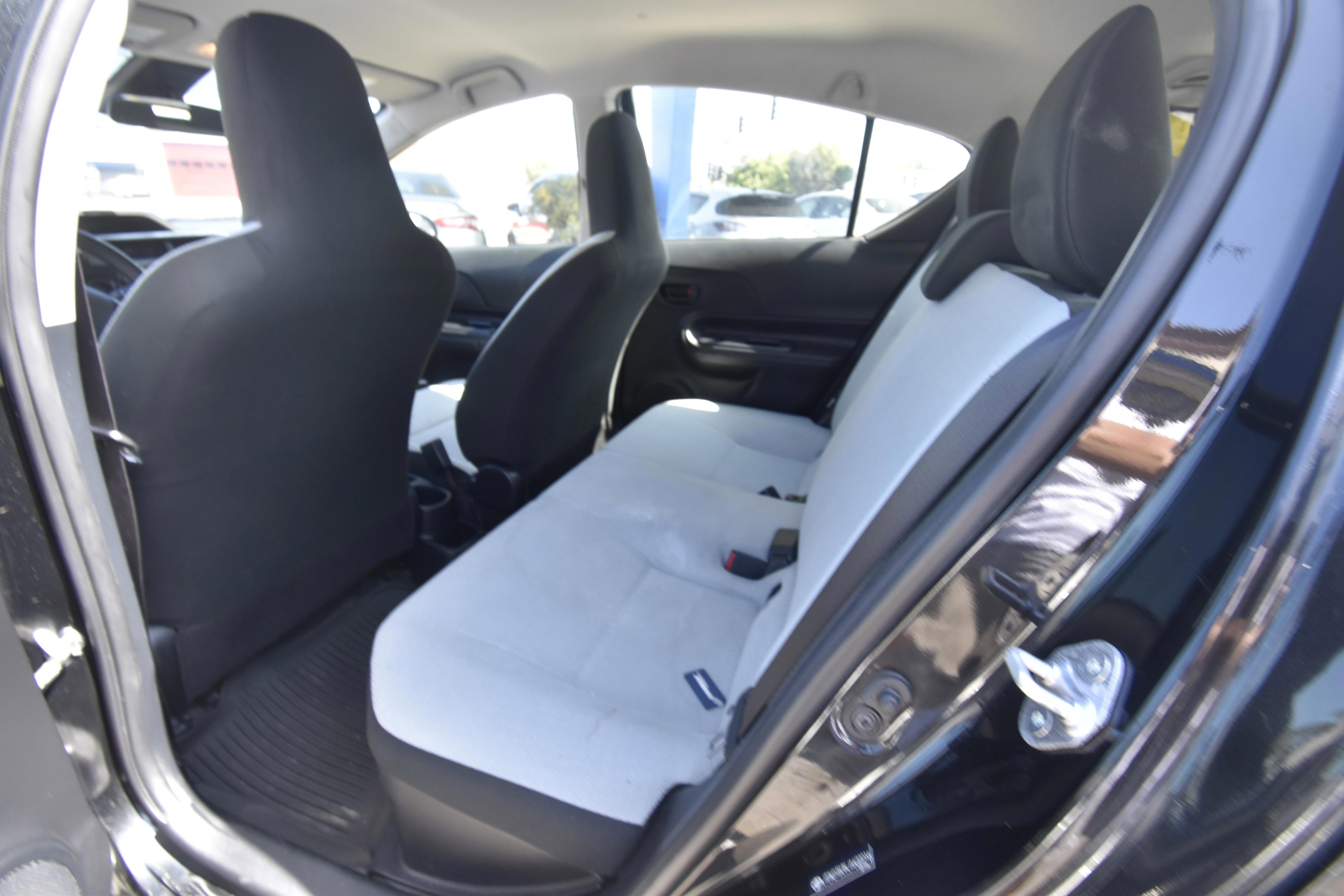 Used 2018 Toyota Prius C Four image 9