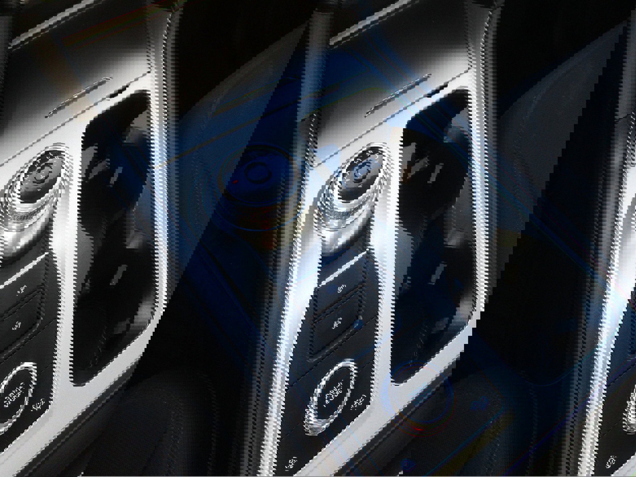 Used 2023 Ford Explorer XLT image 30