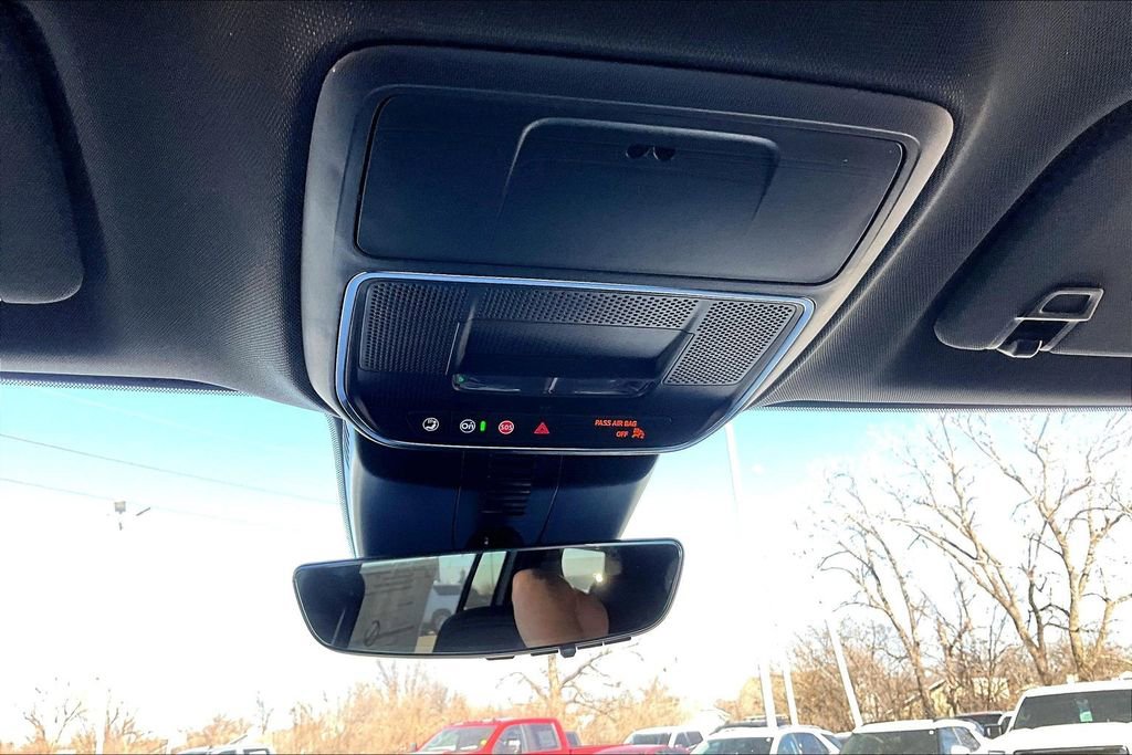 New 2026 Chevrolet Traverse High Country image 15