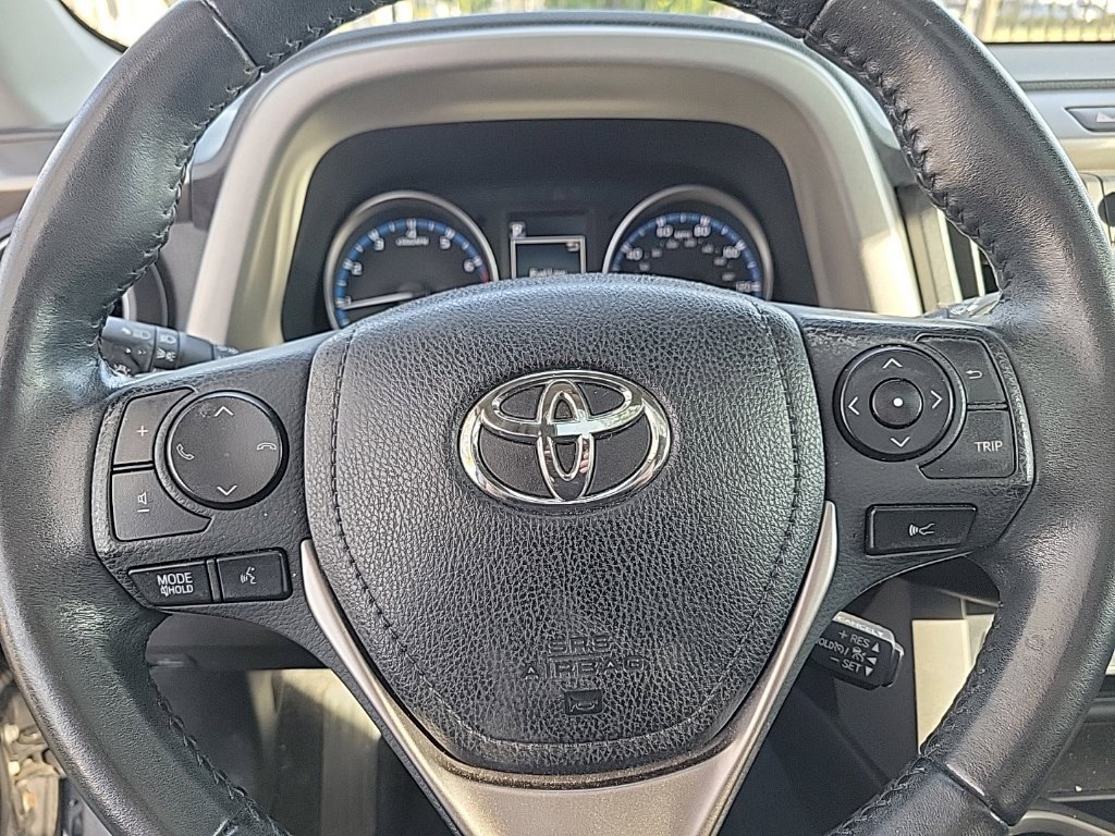 Used 2018 Toyota RAV4 XLE w/ Plus Extra Value Package AWD/4WD image 11