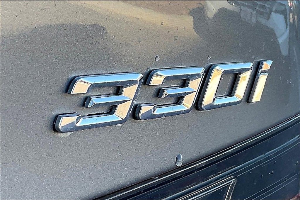 Used 2024 BMW 330i Sedan w/ Convenience Package image 8