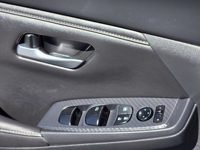 Used 2025 Nissan Sentra SV w/ All-Weather Package FWD image 25