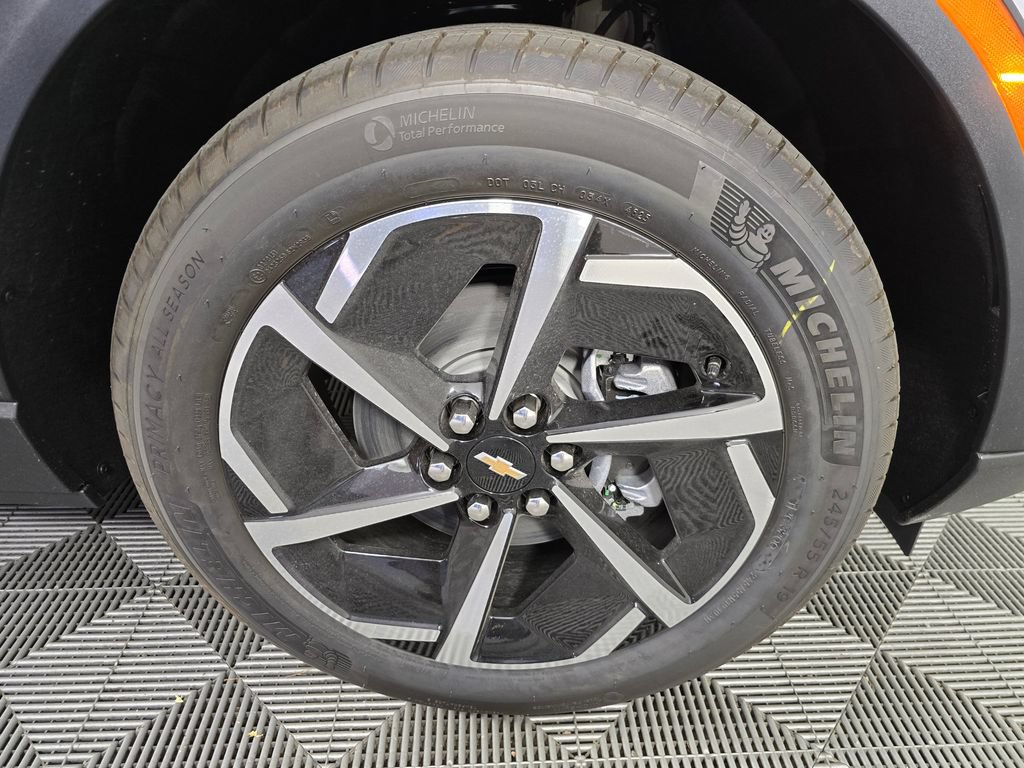 New 2026 Chevrolet Equinox EV LT FWD image 9