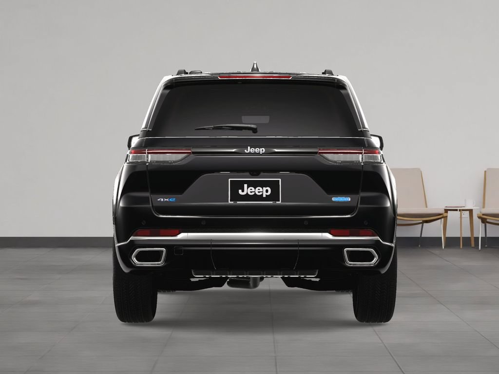 New 2024 Jeep Grand Cherokee Overland w/ Advanced Protech Group III AWD/4WD image 11