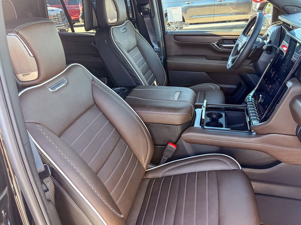 Used 2026 GMC Yukon Denali Ultimate w/ LPO, Floor Liner Package image 41