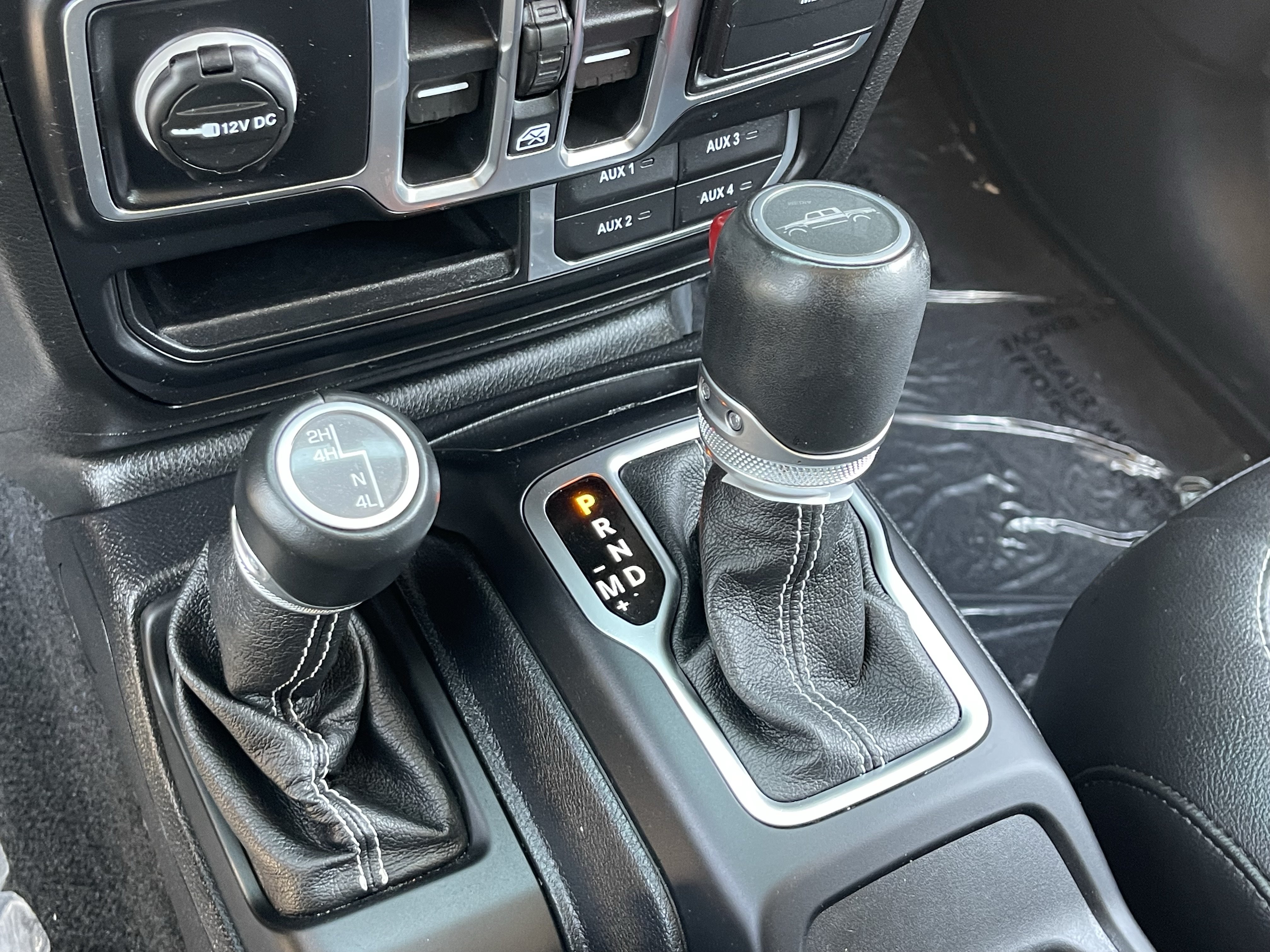 Used 2020 Jeep Gladiator Overland AWD/4WD image 24