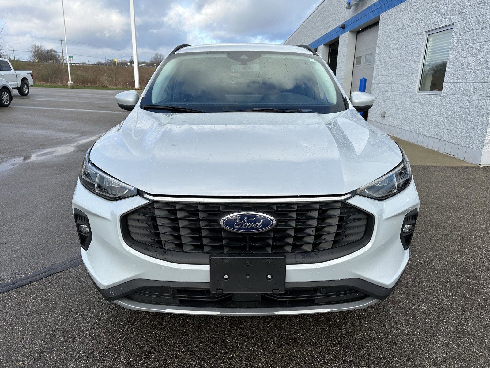 Used 2025 Ford Escape Platinum image 12