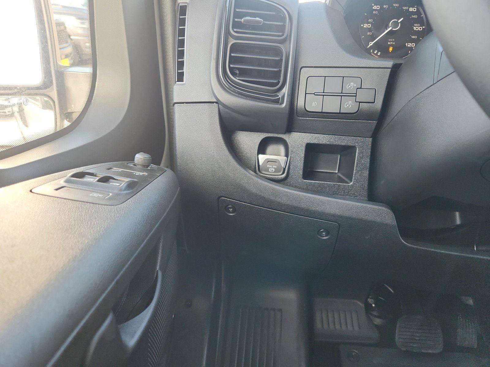 New 2026 RAM ProMaster 1500 w/ Convenience Group FWD image 18