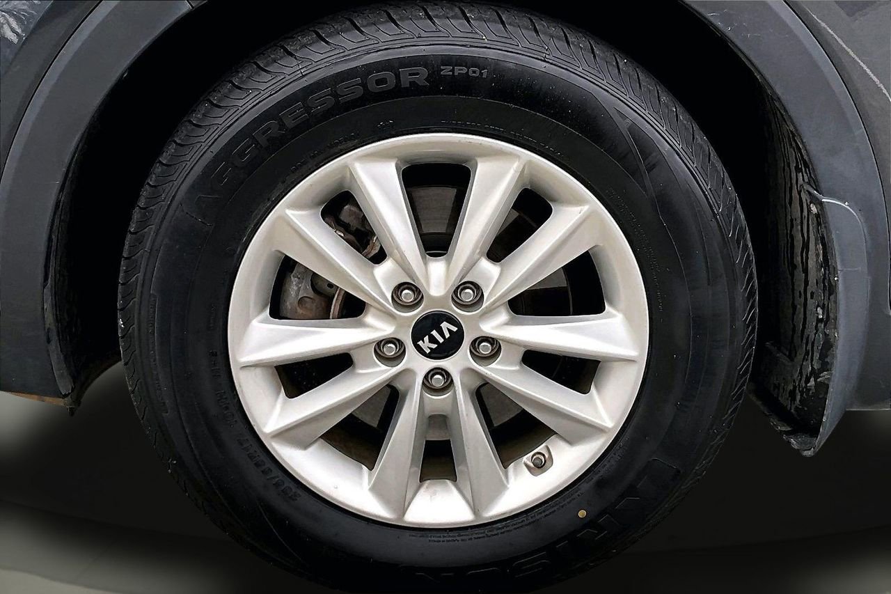 Used 2020 Kia Sorento LX image 31