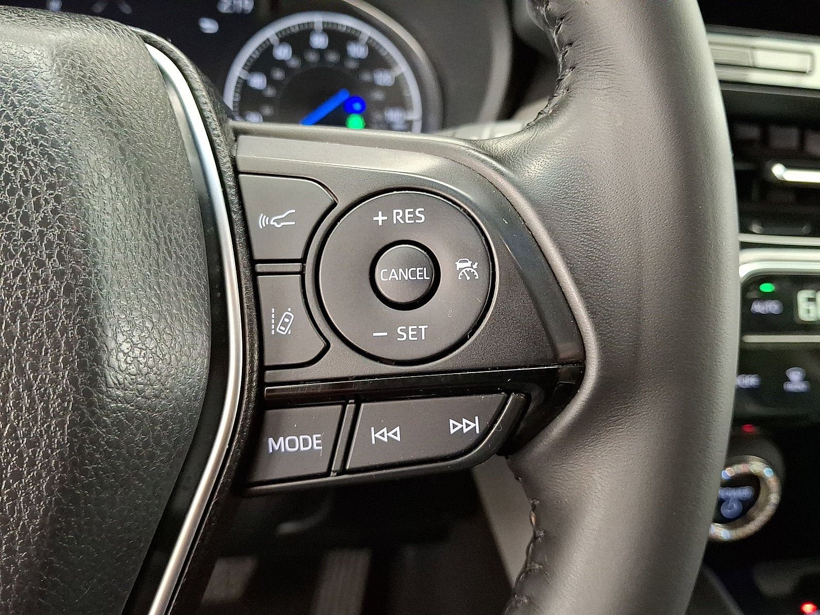 Certified 2023 Toyota Venza XLE AWD/4WD image 10